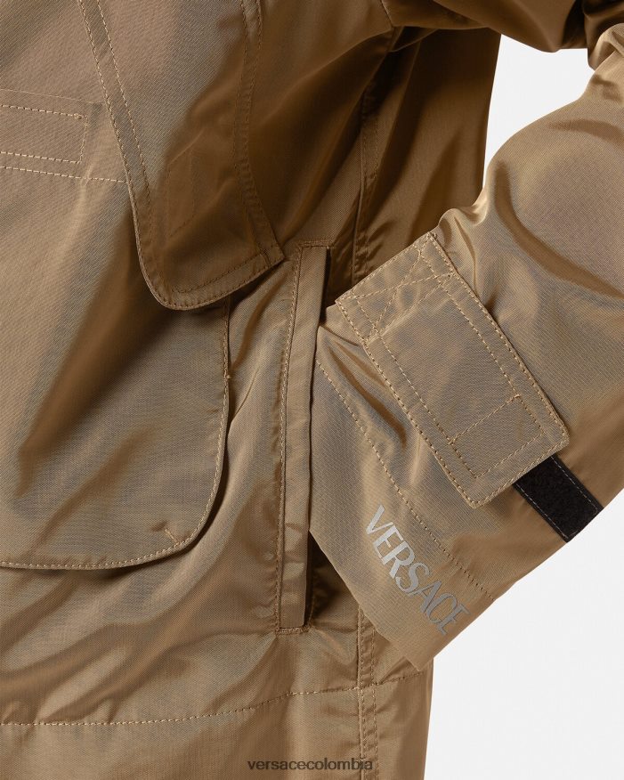 hombres chamarra cortavientos con logo Versace beige 2RP40F1231 ropa