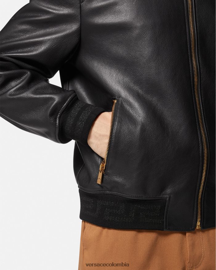 hombres chaqueta bomber de cuero con greca Versace negro 2RP40F1225 ropa