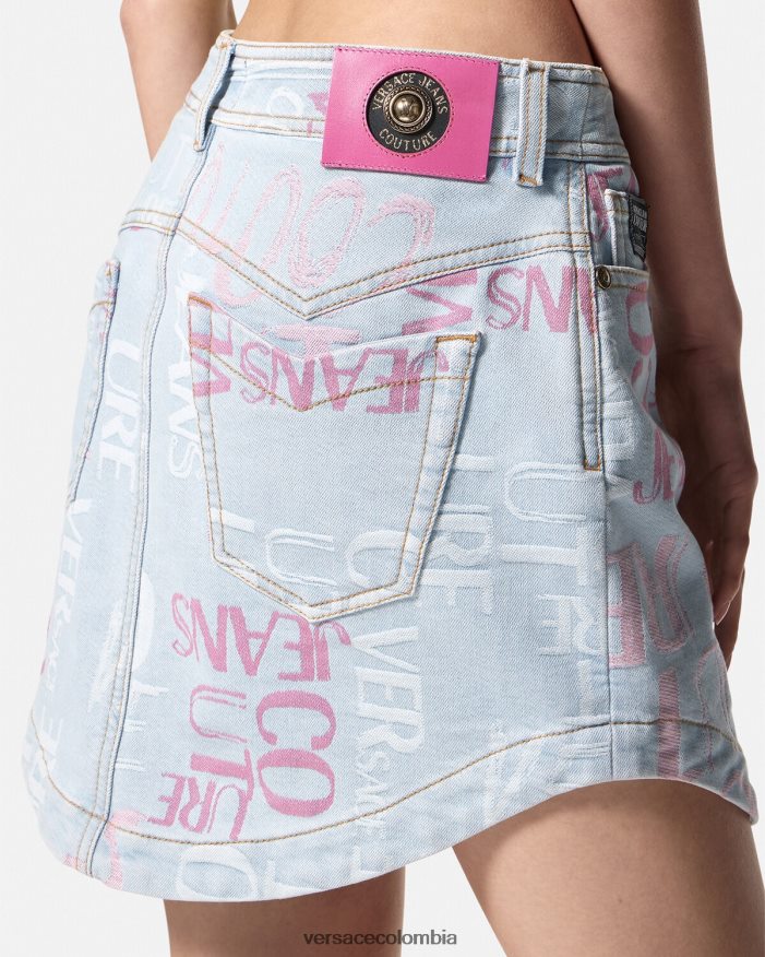mujer minifalda vaquera con logo y garabatos Versace azul 2RP40F2179 ropa